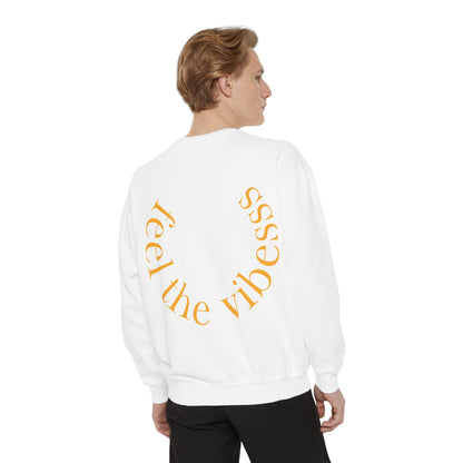 Sun Graphic Sweatshirt — "Feel the Vibes" Cozy Retro Sun Crewneck